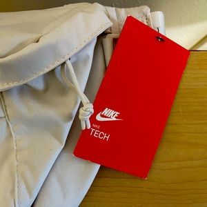 White Nike tech shoulder, crossbody or handle body bag